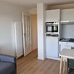 Apartman 300 M De La