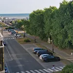 300 M De La