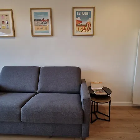 Apartman 300 M De La