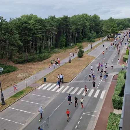 300 M De La Διαμέρισμα